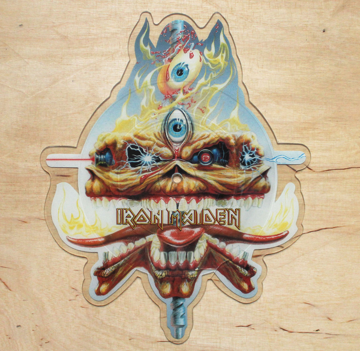 iron-maiden-the-clairvoyant-shaped-picture-disc-vinyl-001.jpg